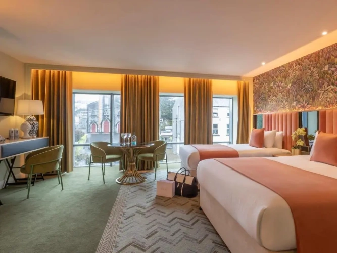 Superior Triple room