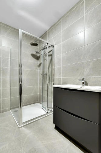 BayView Luxury 3 Bedroom Apartment First Floor