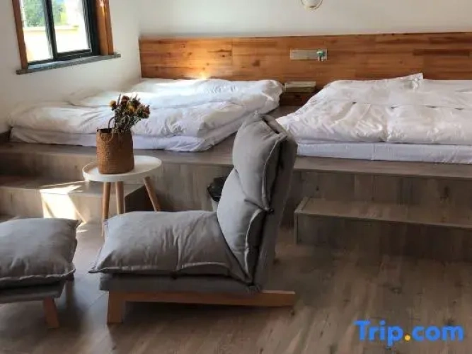 Standard room with lake view