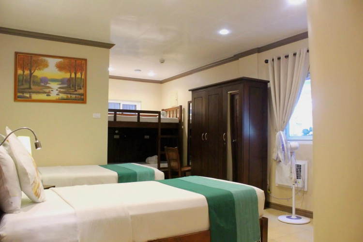 P and M Final Option Hotel