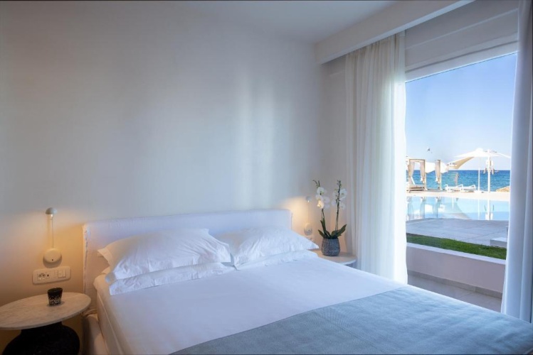 Studio with sea view