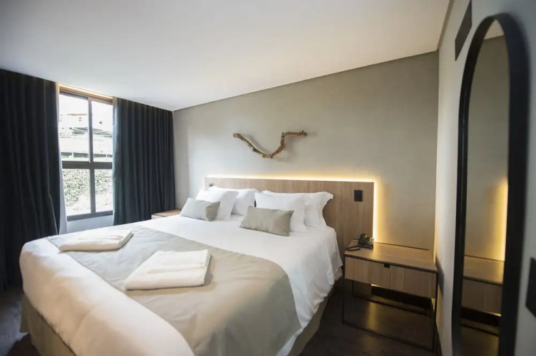 Pinot Hotel