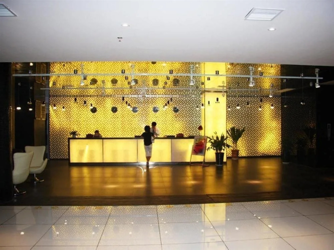 C.S. Sunshine Hotel