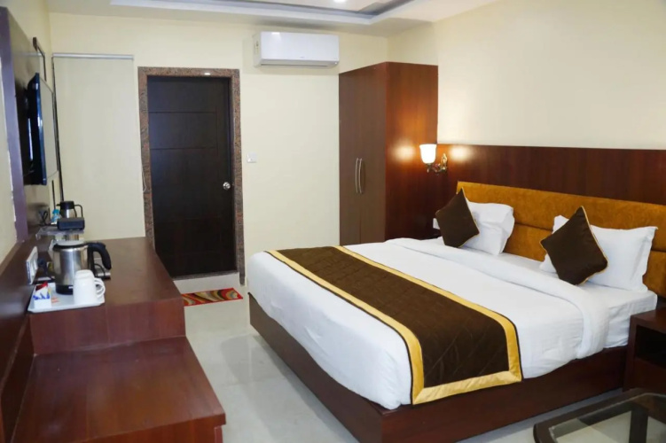 Hotel Shivoy Grand