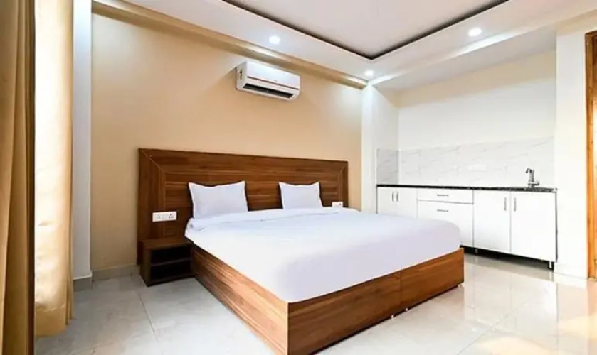 Hotel Holy House