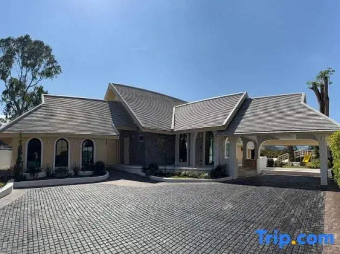 Serene House