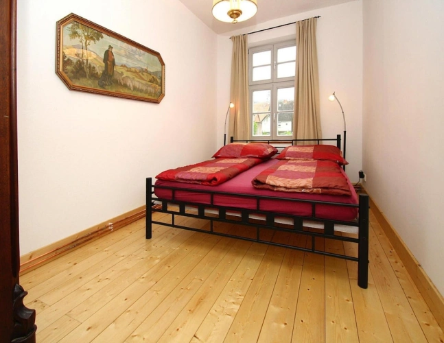 2 Bedrooms Classic Apartment