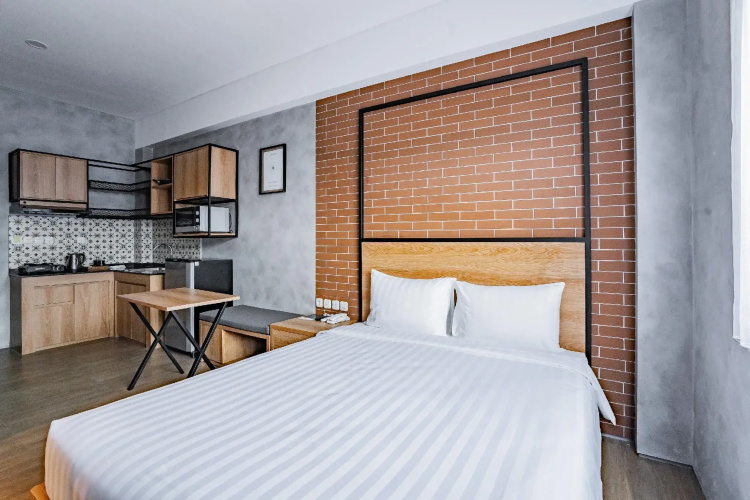 LOA Living Solo Baru