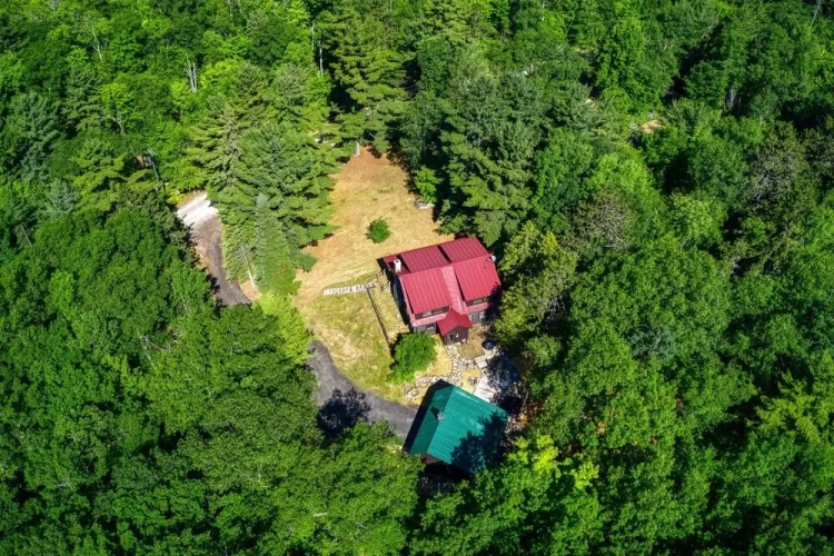 4 Bedrooms Cottage