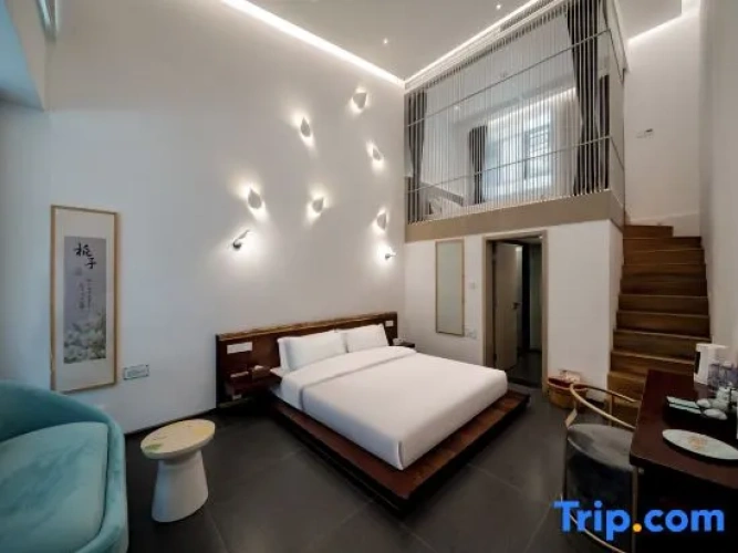 Family Suite with courtyard view