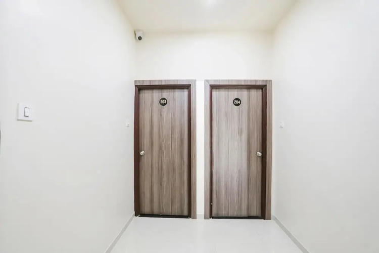 Fabexpress Radiant Guest House