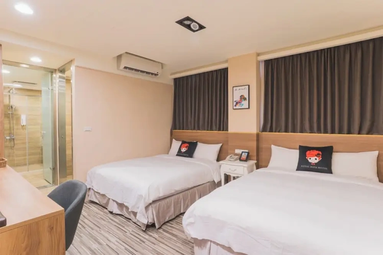 Standard Quadruple room