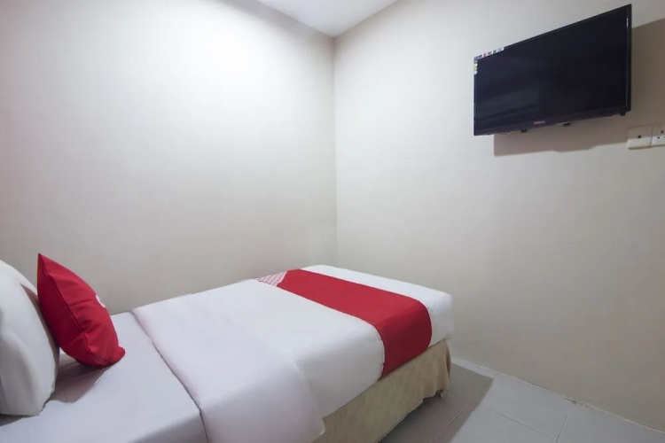 Oyo 89463 Sp Hotel
