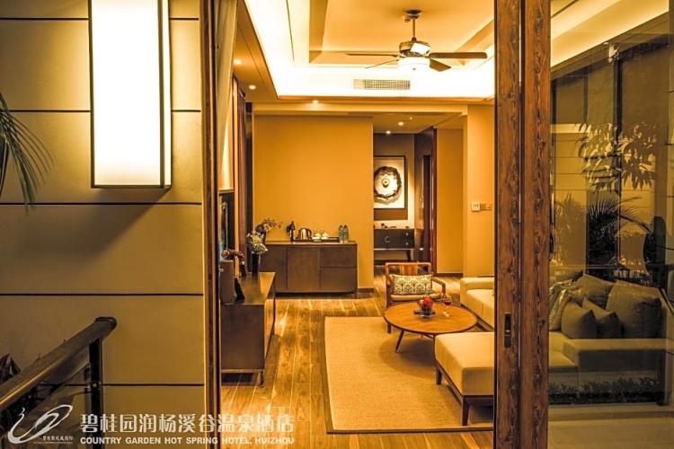 2 Bedrooms Suite