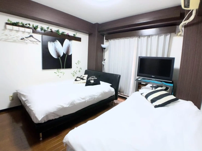 2 Bedrooms Quadruple Apartment