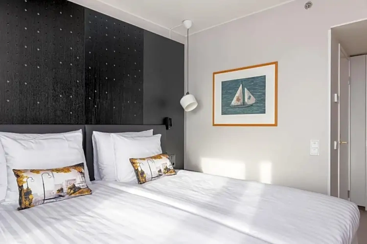 Standard Twin room with balcony