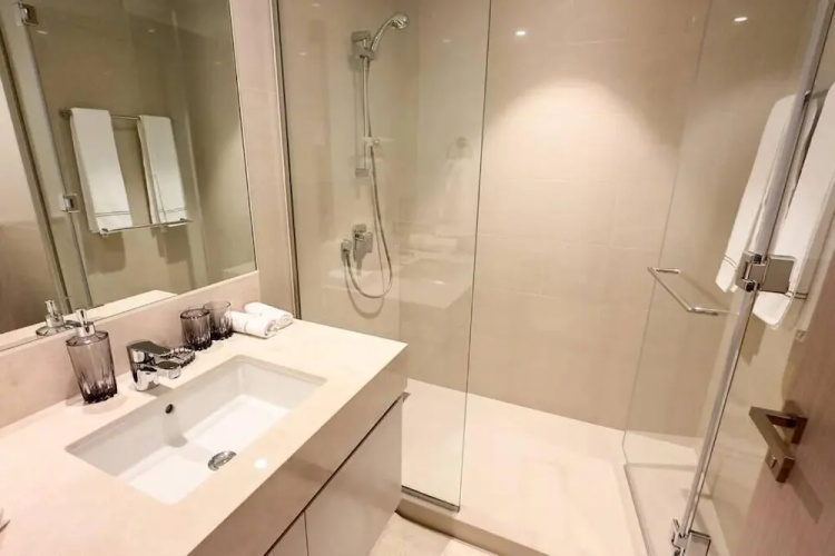 Mh - Stylish 2-bedroom Residence Ref 4100