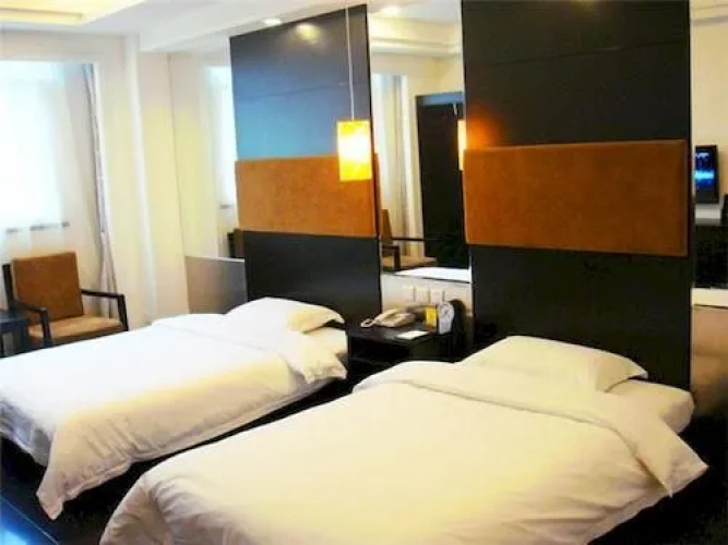 H Hotel