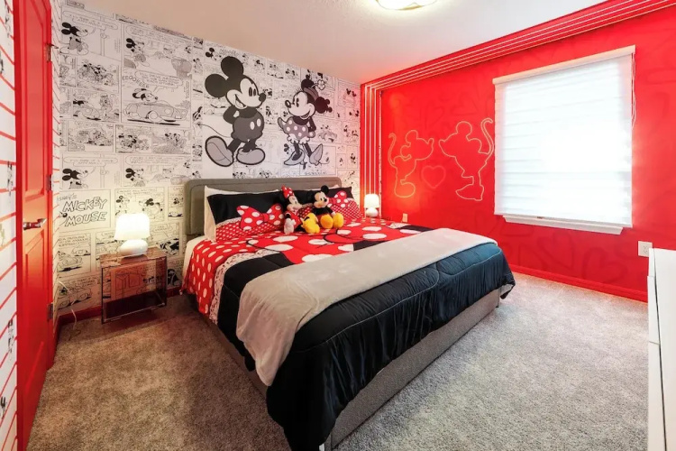 Funtastic Themed 5BR Home, Pool & Game Room