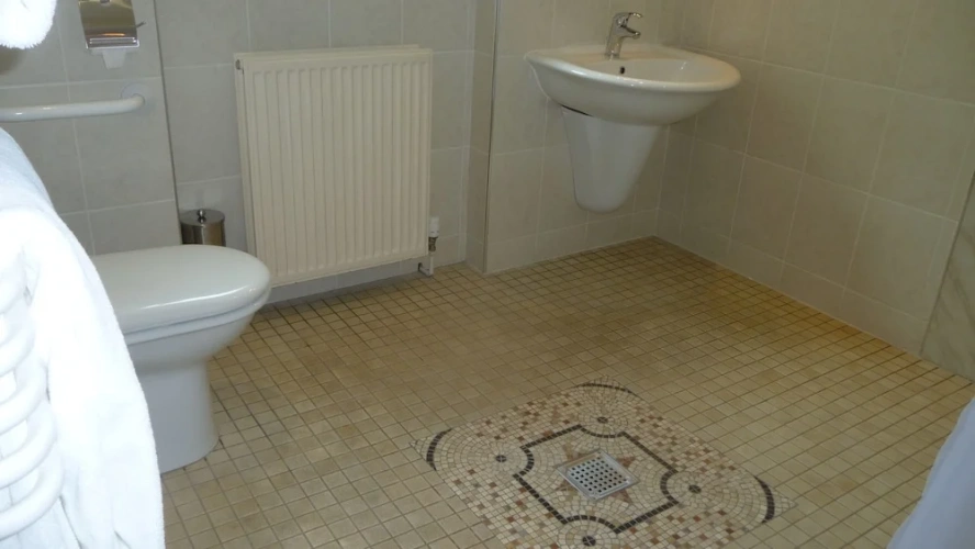 Standard Twin Basement room