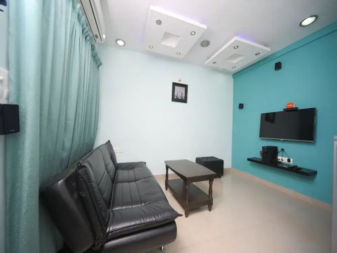 OYO 4662 Apartment Navalur