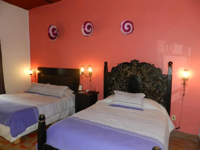 Hotel Rosa Morada