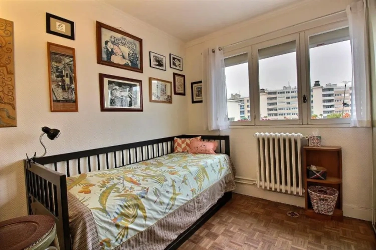 2 Bedrooms Apartment
