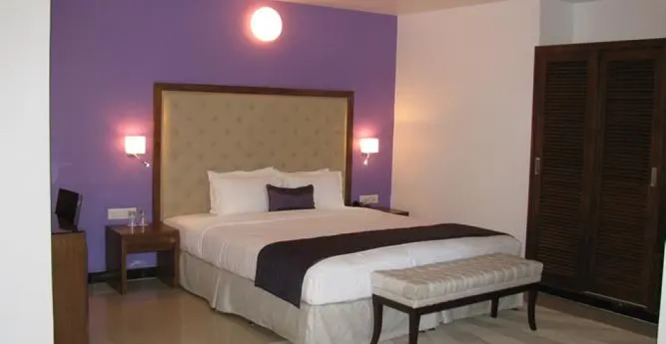 Silver Sands Hide Away