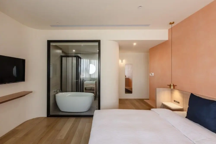 Deluxe Quadruple room