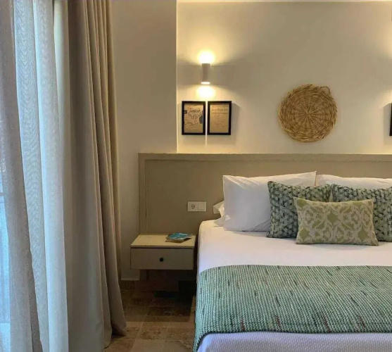 Seki̇z Oda Otel