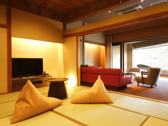 Deluxe Quadruple Suite