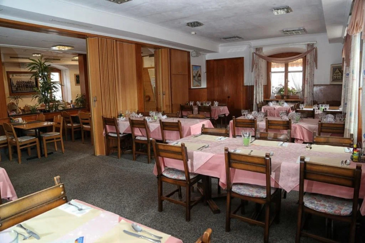 Hotel Adler