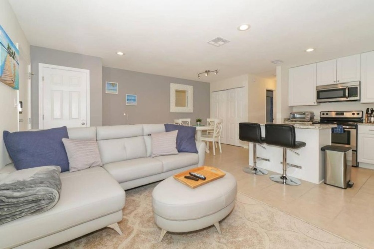 2 Bedrooms Cottage