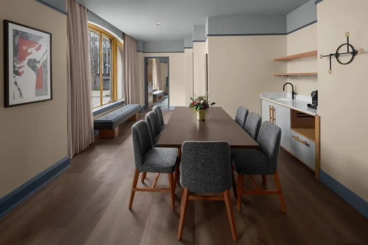 Deluxe Double Suite