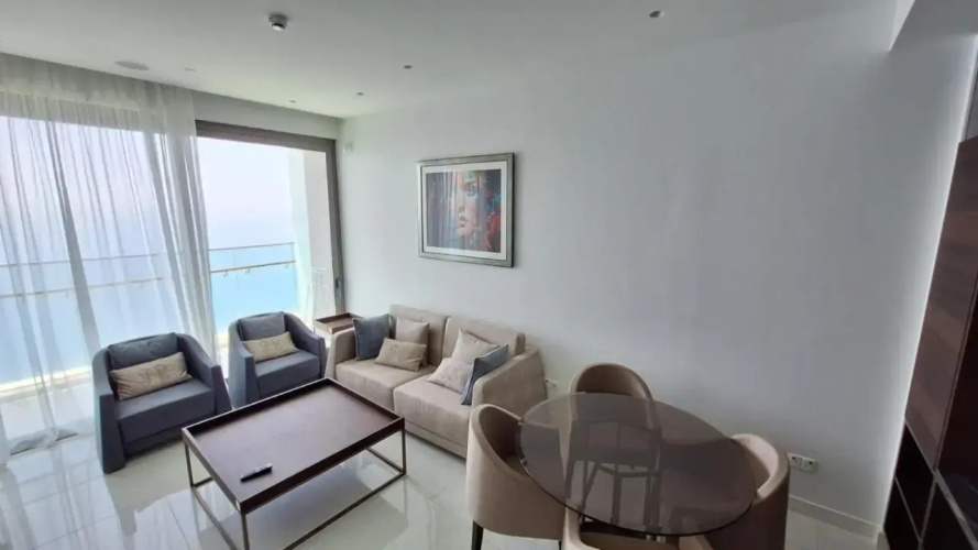 Phaedrus Living Del Mar Suite 311