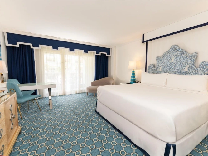 Suite oceanfront