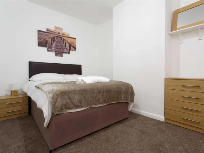 2 Bedrooms Apartment