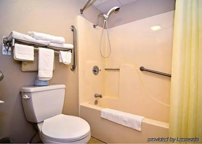Comfort Inn West