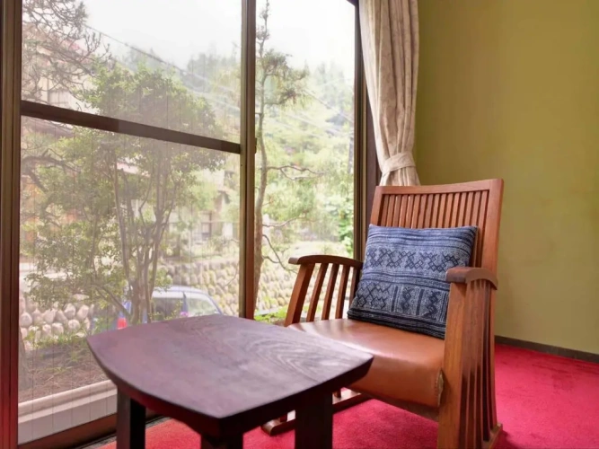 Economy room