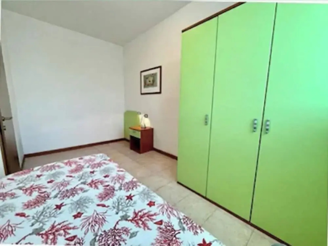 Bright Flat in a Residence With Common Pools