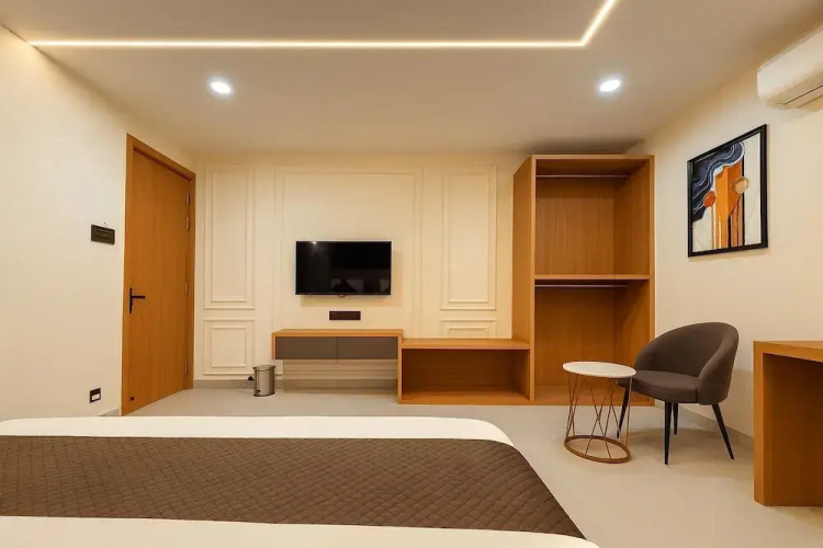 Hotel Rajshree Suites