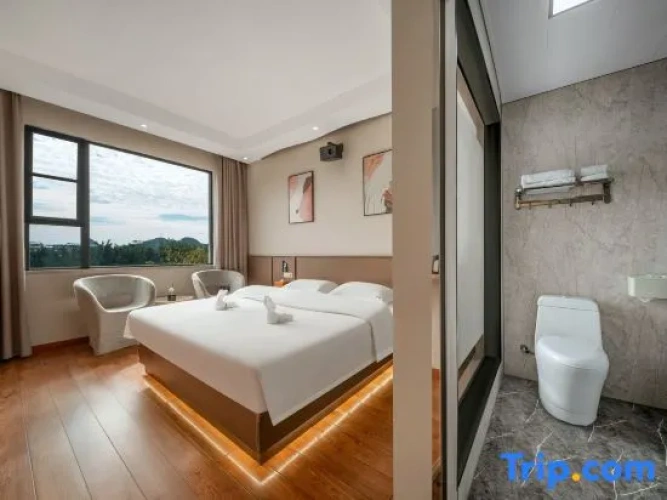 Standard Double room with view