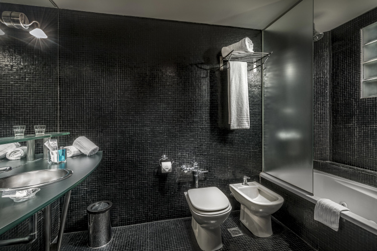 Broadway Hotel and Suites photo 10