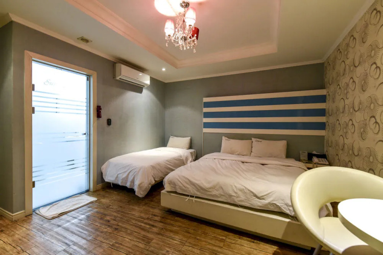 Sunflower Hotel