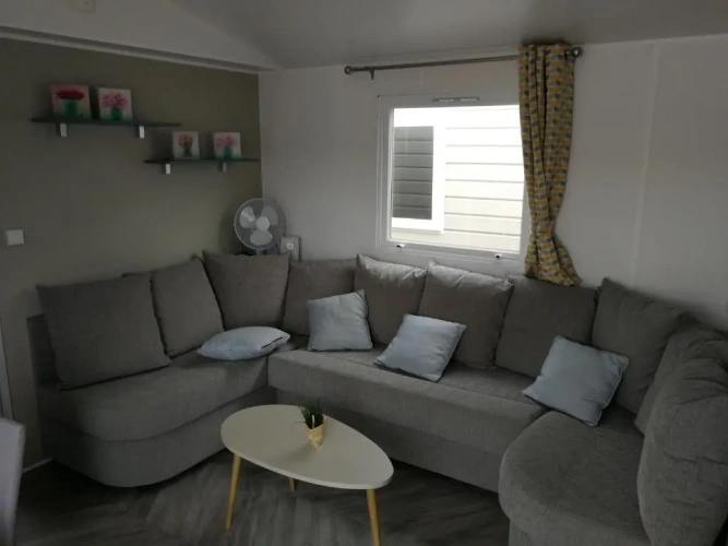 3 Bedrooms Bungalow