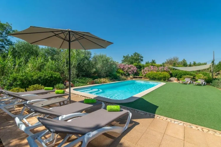 3 Bedrooms Villa