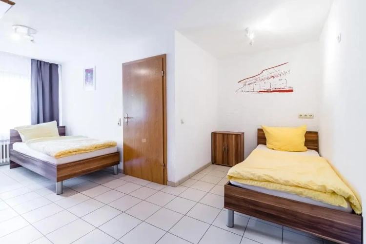 Standard Triple room