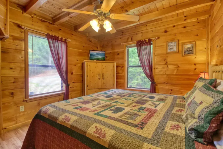 Wow! What A Cabin #255
