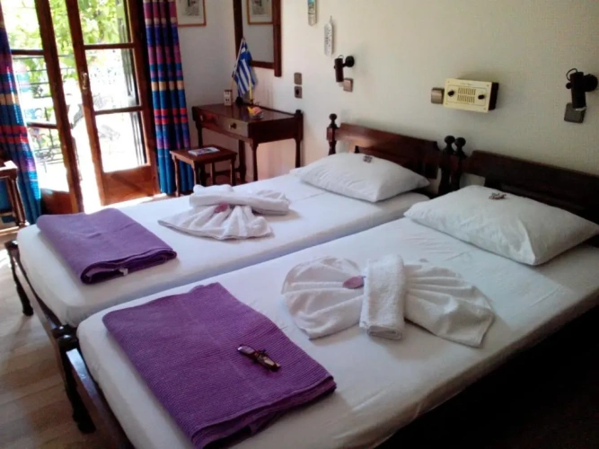 Standard Twin room with balcony