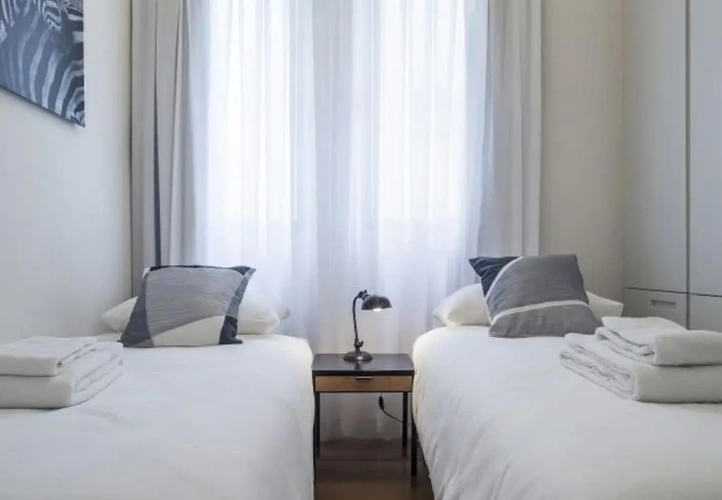 2 Bedrooms Apartment